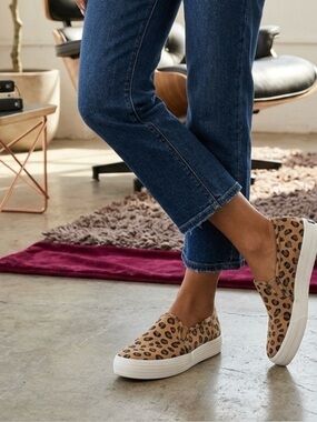 Keds EUC Leopard Print Slip-On double
Decker animal print size 8.5